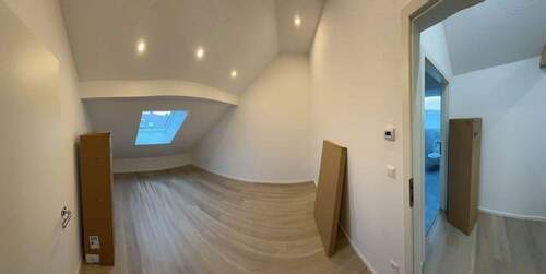 Insgesamt 4 Zimmer, identisch - 7 Zimmer Etagenwohnung in Karlsruhe