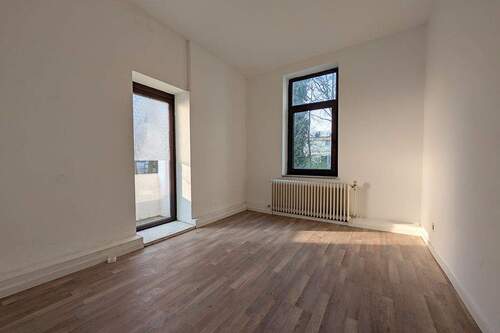 Zimmer 1.OG - Mehrfamilienhaus, Wohnhaus in Bremerhaven zum Kaufen