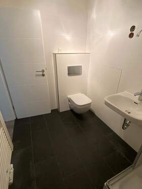 6 Badeszimmer_3.jpg - 