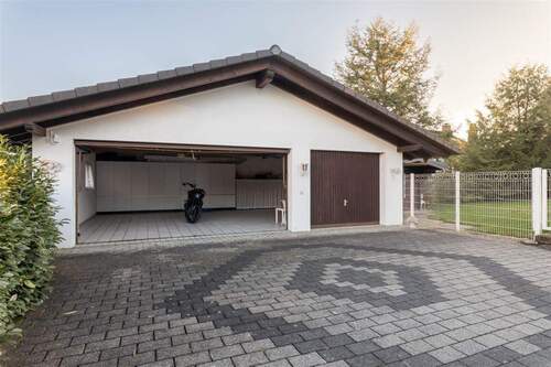 23-Garage - 