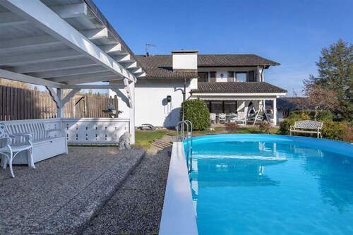 3-Garten mit Pool - 7 Zimmer Mehrfamilienhaus, Wohnhaus in Murg