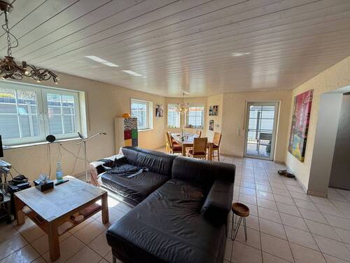 Wohnzimmer - 6 Zimmer Einfamilienhaus in Olsbrücken