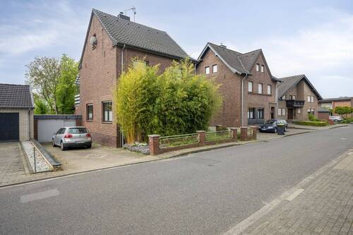 WWW.BOUWENS.DE - 4 Zimmer Einfamilienhaus in Gangelt / Stahe