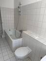 Badewanne und WC - 