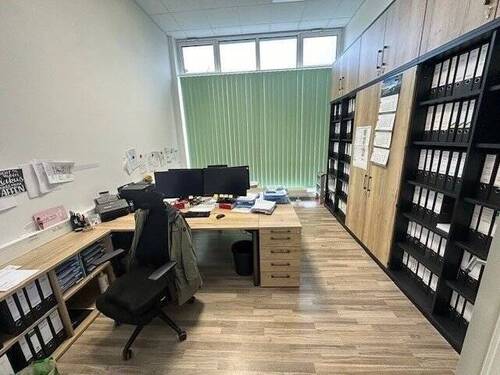 Büro 3.jpg - 