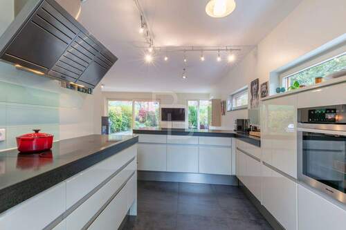 Hochwertige Einbauküche - Reihenendhaus mit 221,00 m&sup2; in Köln zum Kaufen