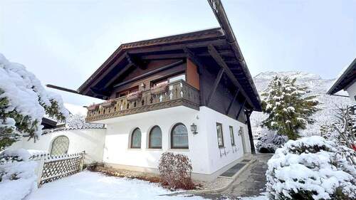 Eingangsbereich - 1 Zimmer Mehrfamilienhaus, Wohnhaus zum Kaufen in Garmisch-Partenkirchen