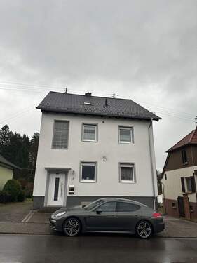 Vorderansicht - Wannemacher Immobilien **** Gepflegtes freistehendes Zweifamilienhaus in bester Lage von Bexbach- Kleinottweiler ****