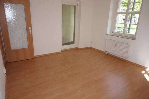 Wohnzimmer - 3 Zimmer Etagenwohnung zur Miete in Chemnitz