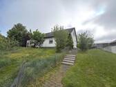 Hausansicht Straße - 6 Zimmer Mehrfamilienhaus, Wohnhaus in Wald