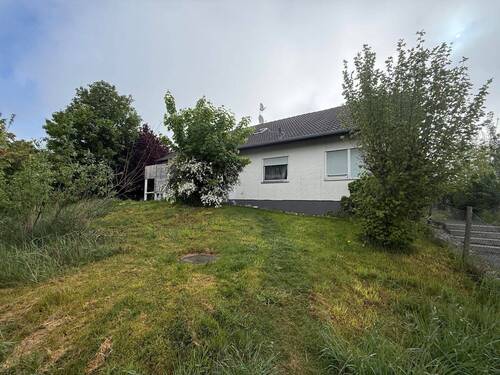 Hausansicht Garten - Mehrfamilienhaus, Wohnhaus mit 187,00 m&sup2; in Wald zum Kaufen