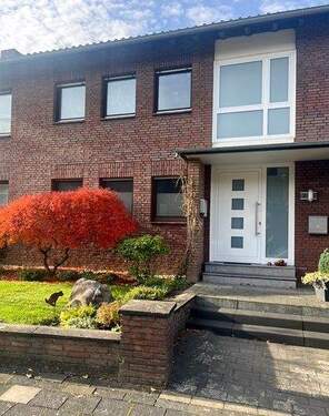 Hausansicht - 3 Zimmer Etagenwohnung zum Kaufen in Korschenbroich