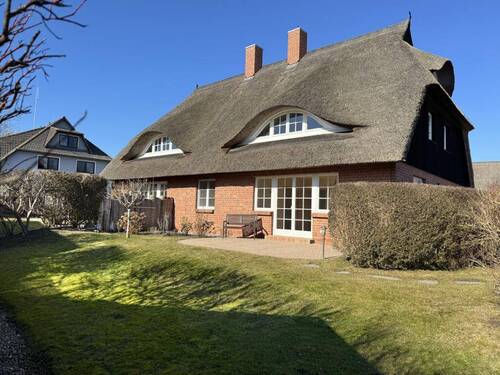 Hausansicht - 8 Zimmer Mehrfamilienhaus, Wohnhaus zum Kaufen in Ahrenshoop