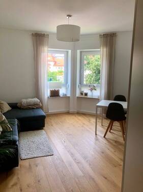 Wohn-/ Esszimmer - Einrichtungsbeispiel - anderer Raum - Originalaufnahme - 