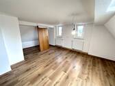 DG, Kinderzimmer mit niedriger Decke - 