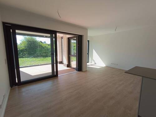 Musterbild Foto Balkonterrasse Ess- und Wohnzimmer EG - 