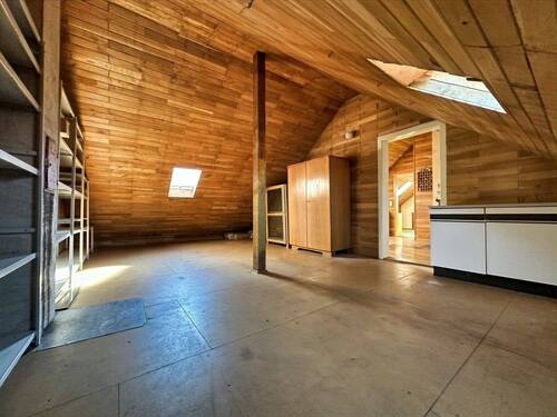 DG Raum rechts der Treppe - 