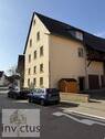 Hausansicht Straßenseite - 4 Zimmer Mehrfamilienhaus, Wohnhaus zum Kaufen in Ittlingen