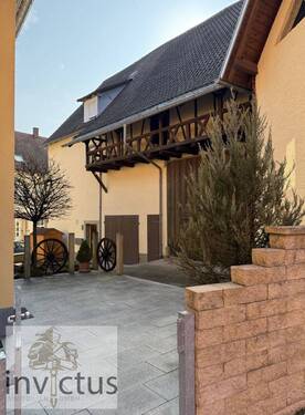 Hof & Hausansicht Rückseite des Hauses - Mehrfamilienhaus, Wohnhaus mit 135,00 m&sup2; in Ittlingen zum Kaufen
