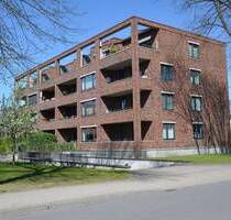 PROVISIONSFREI Dachgeschosswohnung im Herzen Halstenbeks, große Loggia, Aufzug, Tiefgarage