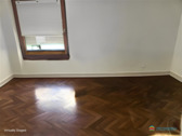 EG Zimmer mit Balkon - 