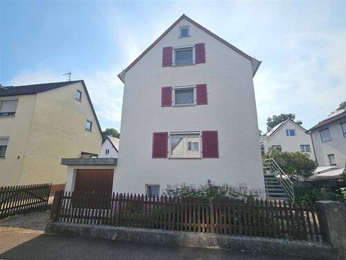 Ansicht von Straße - Gemütliches Ein- bis Zwei-Familienhaus in Schnaitheim