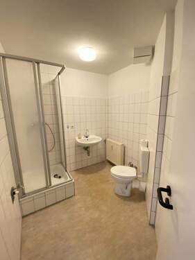 Bad - 1 Zimmer Etagenwohnung in Mittweida