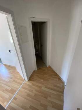 Flur - Etagenwohnung mit 23,00 m² in Mittweida zur Miete