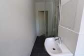Bad mit Dusche - 3 Zimmer Etagenwohnung zur Miete in Freiberg