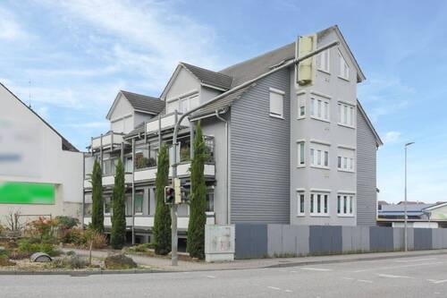 Straßenansicht - Versteckter Wohntraum - Gemütliche Souterrainwohnung mit Wohlfühlgarantie