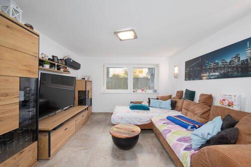 Wohnzimmer - 3 Zimmer Etagenwohnung zum Kaufen in Weingarten