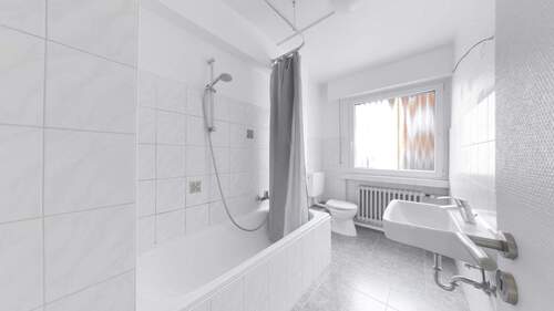 Badezimmer 2. Obergeschoss - 