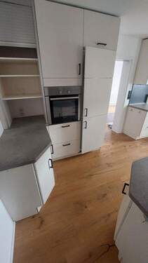 Küche - Mehrfamilienhaus, Wohnhaus mit 155,00 m&sup2; in Kirchdorf an der Iller / Oberopfingen zur Miete