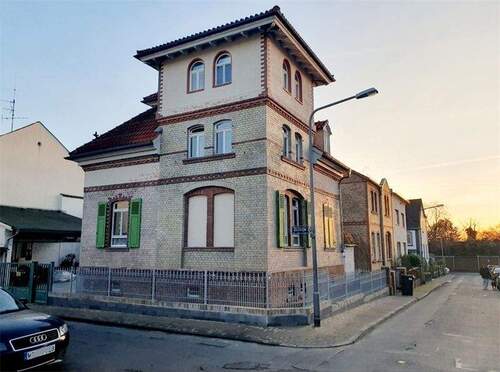 Ansicht - 5 Zimmer Mehrfamilienhaus, Wohnhaus zum Kaufen in Wiesbaden