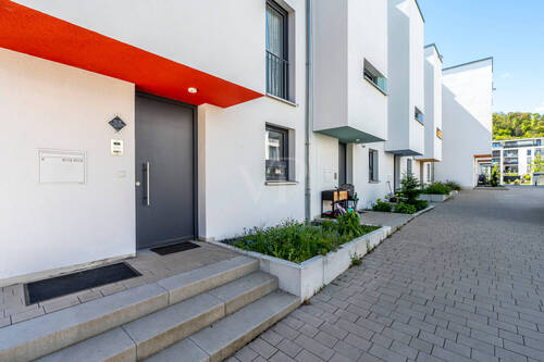 Hauseingang - 5 Zimmer Reihenendhaus in Esslingen am Neckar