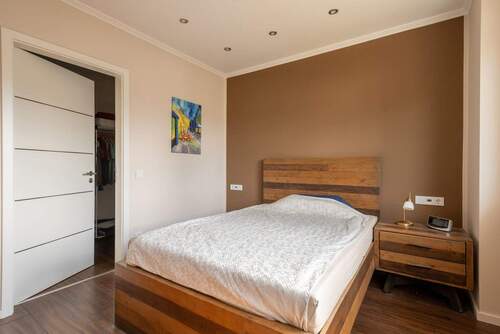 Schlafzimmer 2 mit Ankleide - 