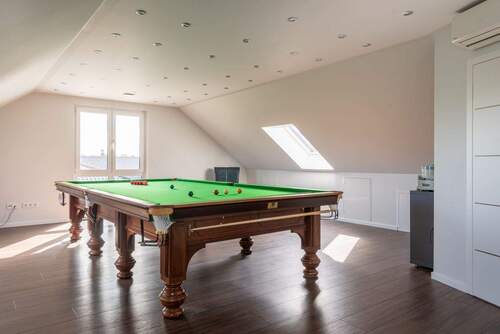 Snookertisch im Dachgeschoss - 