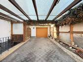 Einzelgarage - 7 Zimmer Mehrfamilienhaus, Wohnhaus zum Kaufen in Harburg / Hoppingen
