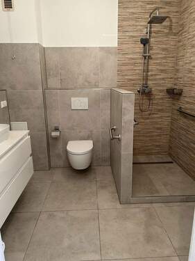 Bild 1 - Helle 2-Zimmer-Wohlfühlwohnung mit Balkon & Aufzug in zentraler Lage von MG-Eicken