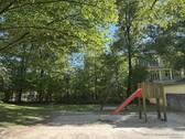 Spielplatz der Wohnanlage - 