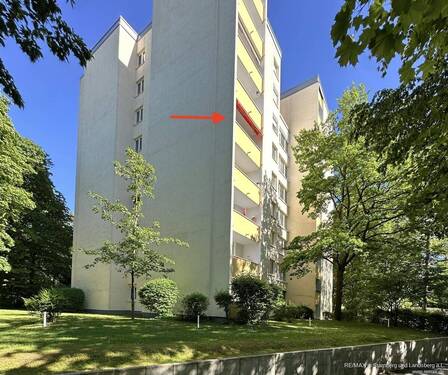 Haus und Lage der Wohnung - 4 Zimmer Etagenwohnung in München