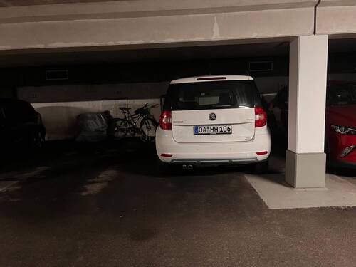 Tiefgaragenstellplatz - 