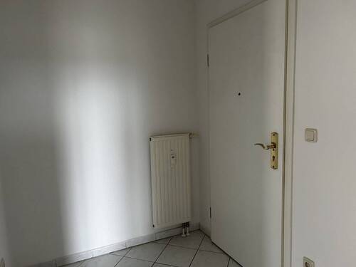 Flur - 1 Zimmer Etagenwohnung in Zwickau