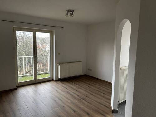 Schlaf- und Wohnbereich - Etagenwohnung mit 28,50 m² in Zwickau zur Miete