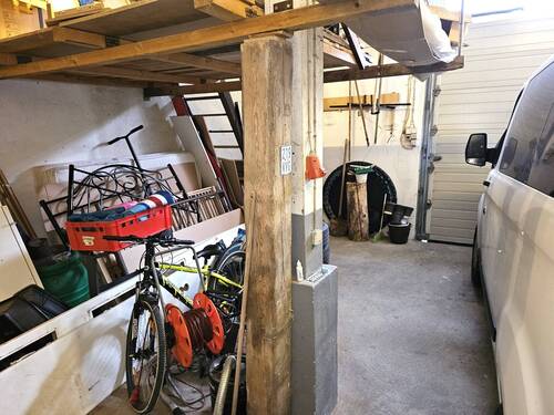 Garage - 