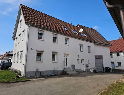 Hausansicht Südost - 7 Zimmer Etagenwohnung zum Kaufen in Laichingen