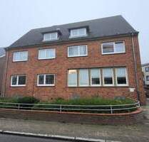 Nähe Kurpark: Renovierte 2,5-Zimmer-Wohnung mit PKW-Stellplatz in 23611 Bad Schwartau