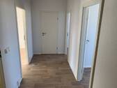 Flur mit Abstellraum - 