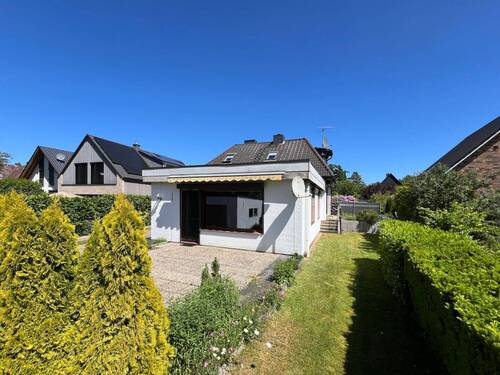 Familienfreundliches Haus mit möglicher Einliegerwohnung - Einfamilienhaus mit 141,00 m&sup2; in AHRENSBURG - WALDGUT HAGEN zum Kaufen