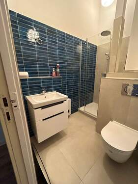 BAD / Dusche - Büro in Berlin zur Miete